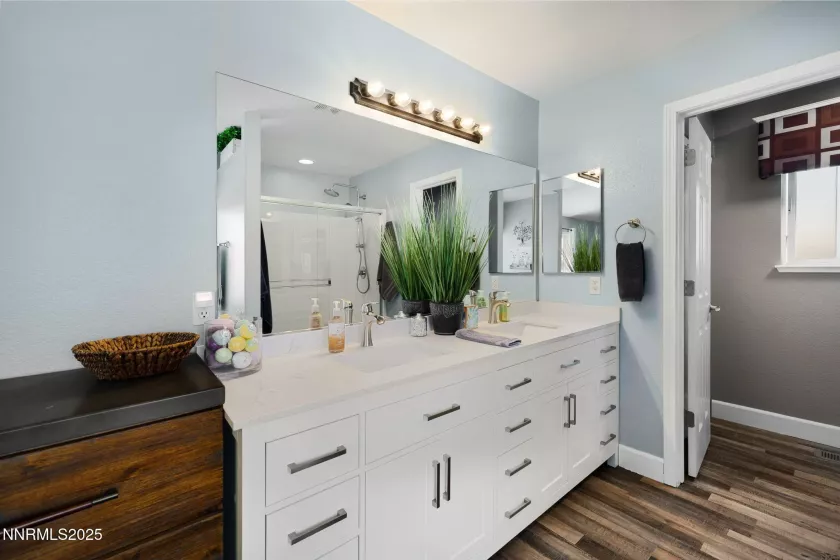 1695 Talking Sparrow, Spanish Springs, Nevada 89441, 4 Bedrooms Bedrooms, ,3 BathroomsBathrooms,Residential,Residential,Talking Sparrow,250054114