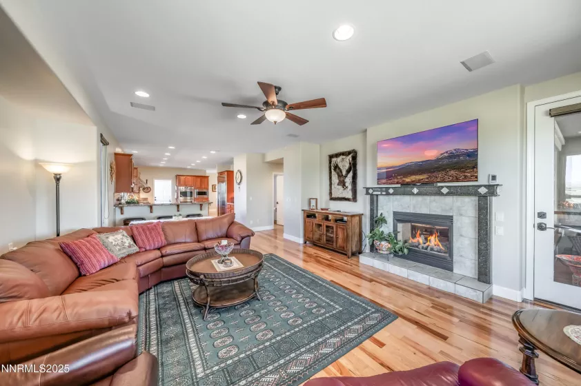 7315 Silver King, Sparks, Nevada 89436, 4 Bedrooms Bedrooms, ,4 BathroomsBathrooms,Residential,Residential,Silver King,250054136