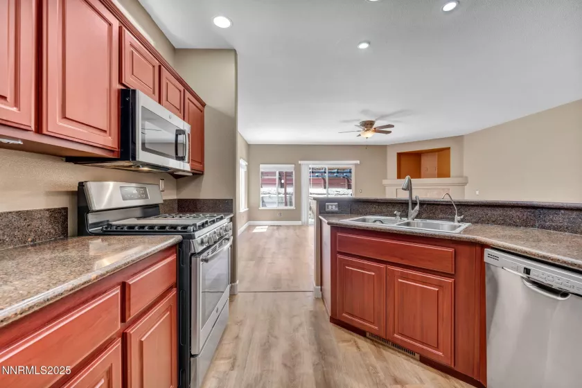 965 Aster Ln, Fernley, Nevada 89408, 4 Bedrooms Bedrooms, ,3 BathroomsBathrooms,Residential,Residential,Aster Ln,250054127