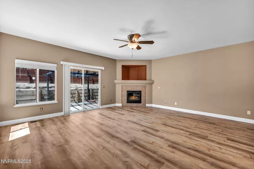 965 Aster Ln, Fernley, Nevada 89408, 4 Bedrooms Bedrooms, ,3 BathroomsBathrooms,Residential,Residential,Aster Ln,250054127