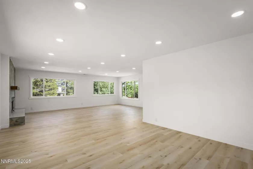 2920 Moana, Reno, Nevada 89509, 4 Bedrooms Bedrooms, ,2 BathroomsBathrooms,Residential,Residential,Moana,250054128