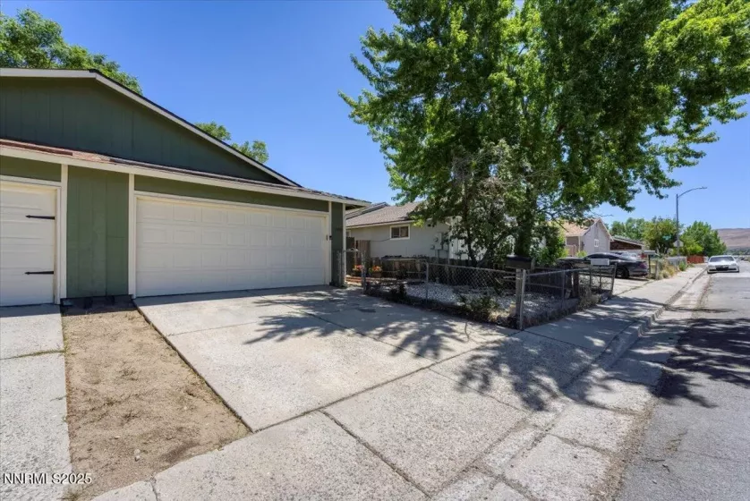 13700 Mt Babcock, Reno, Nevada 89506, 3 Bedrooms Bedrooms, ,2 BathroomsBathrooms,Residential,Residential,Mt Babcock,250054142
