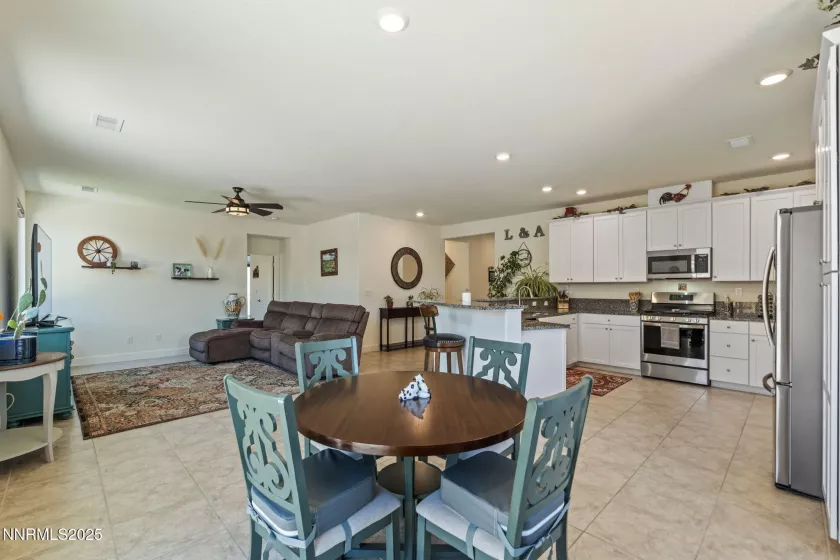 6421 Eagle Peak, Carson City, Nevada 89701, 4 Bedrooms Bedrooms, ,3 BathroomsBathrooms,Residential,Residential,Eagle Peak,250054145