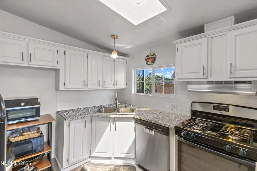 601 Jenni, Moundhouse, Nevada 89706, 3 Bedrooms Bedrooms, ,2 BathroomsBathrooms,Residential,Residential,Jenni,250054146
