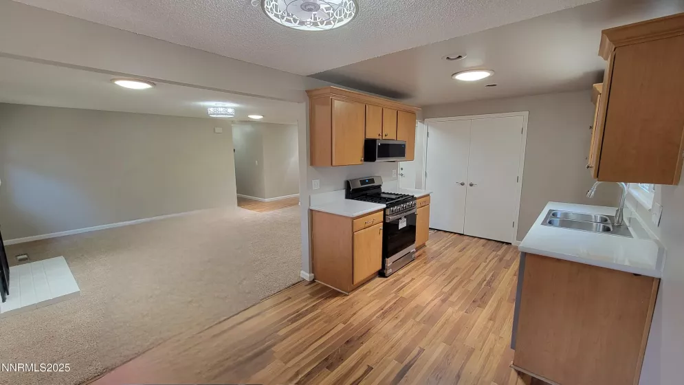 1575 Olinghouse, Sparks, Nevada 89434, 3 Bedrooms Bedrooms, ,2 BathroomsBathrooms,Residential,Residential,Olinghouse,250054149