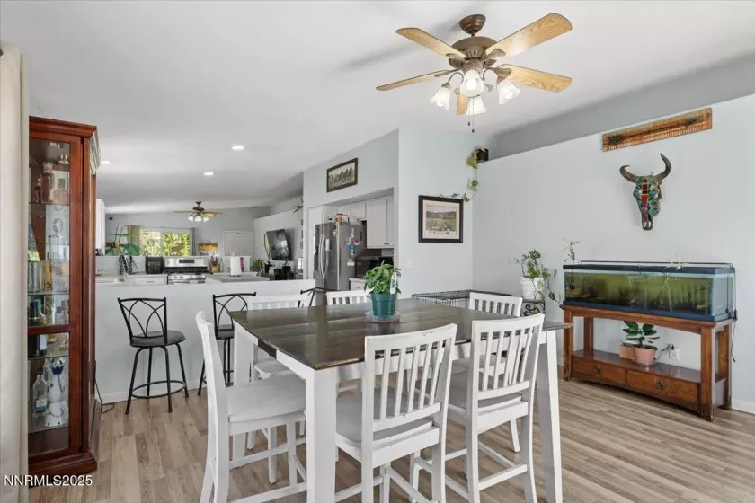 17160 Amethyst, Reno, Nevada 89508, 3 Bedrooms Bedrooms, ,2 BathroomsBathrooms,Residential,Residential,Amethyst,250054152