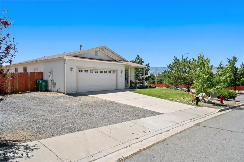 17160 Amethyst, Reno, Nevada 89508, 3 Bedrooms Bedrooms, ,2 BathroomsBathrooms,Residential,Residential,Amethyst,250054152