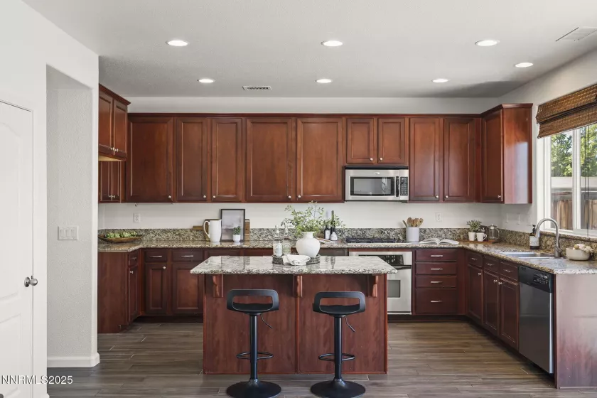 11135 Messina, Reno, Nevada 89521, 4 Bedrooms Bedrooms, ,3 BathroomsBathrooms,Residential,Residential,Messina,250054169