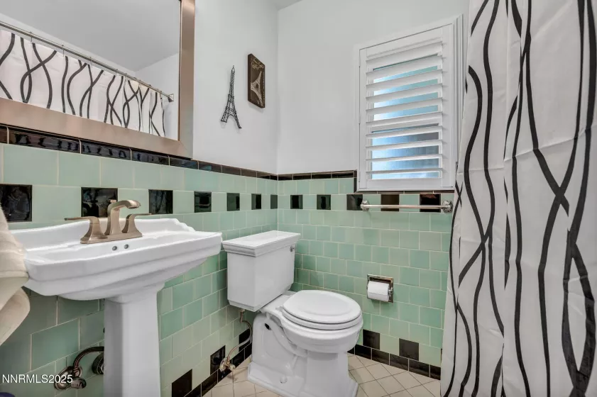 1150 Fairfield, Reno, Nevada 89509, 3 Bedrooms Bedrooms, ,2 BathroomsBathrooms,Residential,Residential,Fairfield,250054174