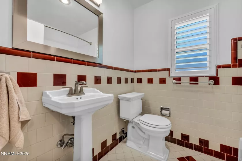 1150 Fairfield, Reno, Nevada 89509, 3 Bedrooms Bedrooms, ,2 BathroomsBathrooms,Residential,Residential,Fairfield,250054174