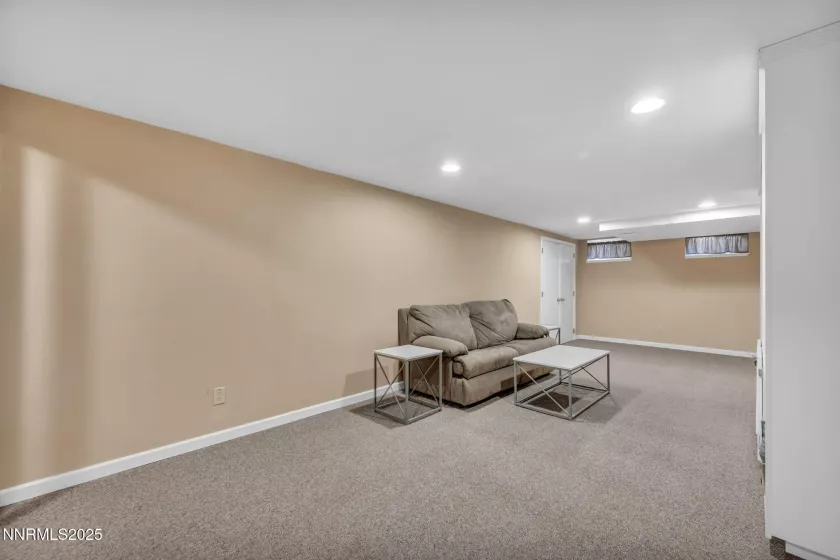 1150 Fairfield, Reno, Nevada 89509, 3 Bedrooms Bedrooms, ,2 BathroomsBathrooms,Residential,Residential,Fairfield,250054174