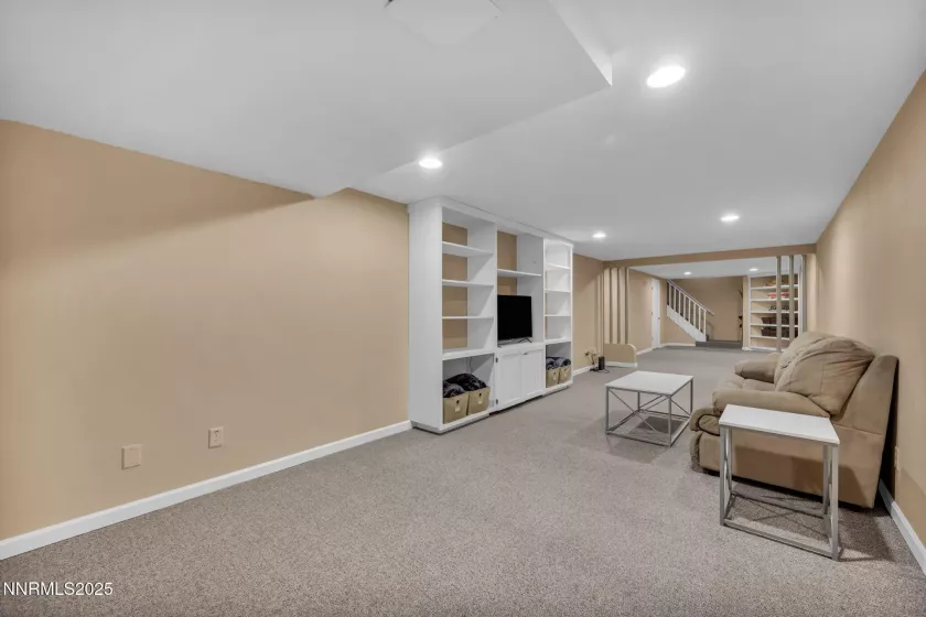 1150 Fairfield, Reno, Nevada 89509, 3 Bedrooms Bedrooms, ,2 BathroomsBathrooms,Residential,Residential,Fairfield,250054174