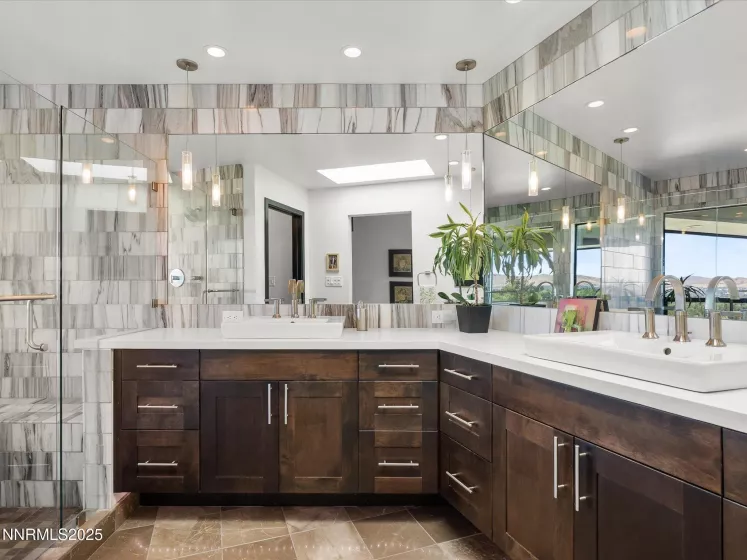 2520 Spinnaker, Reno, Nevada 89519, 3 Bedrooms Bedrooms, ,4 BathroomsBathrooms,Residential,Residential,Spinnaker,250054180