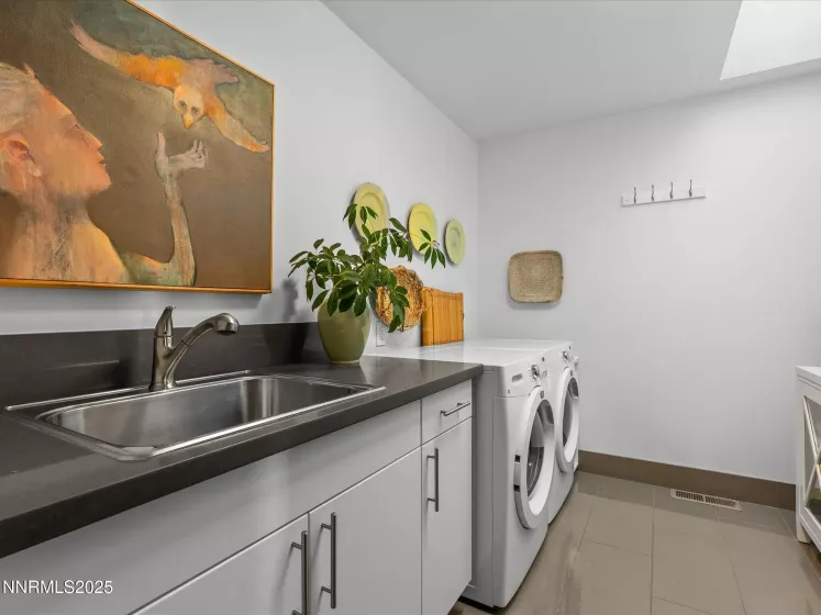 2520 Spinnaker, Reno, Nevada 89519, 3 Bedrooms Bedrooms, ,4 BathroomsBathrooms,Residential,Residential,Spinnaker,250054180