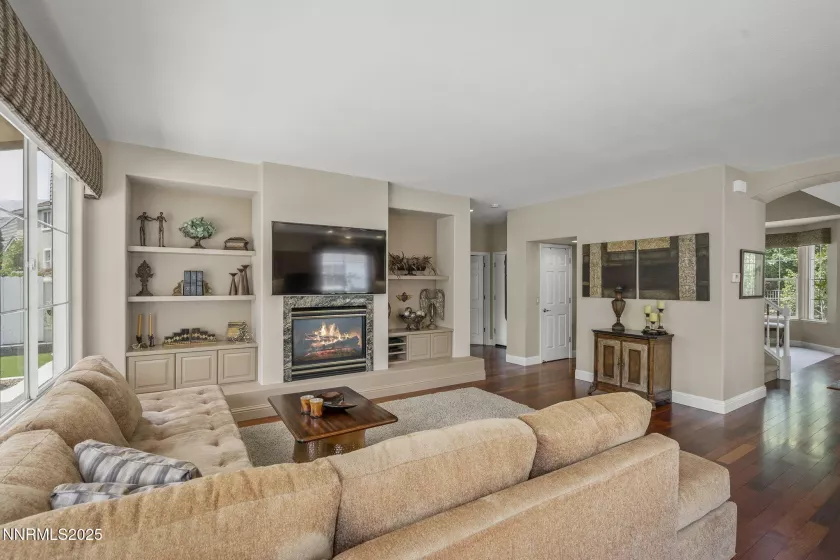 1074 Waverly, Reno, Nevada 89519, 3 Bedrooms Bedrooms, ,3 BathroomsBathrooms,Residential,Residential,Waverly,250054194
