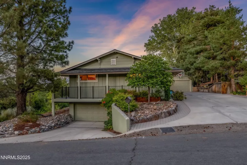 3237 Susileen, Reno, Nevada 89509, 3 Bedrooms Bedrooms, ,2 BathroomsBathrooms,Residential,Residential,Susileen,250054191