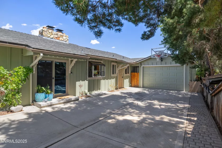 3237 Susileen, Reno, Nevada 89509, 3 Bedrooms Bedrooms, ,2 BathroomsBathrooms,Residential,Residential,Susileen,250054191