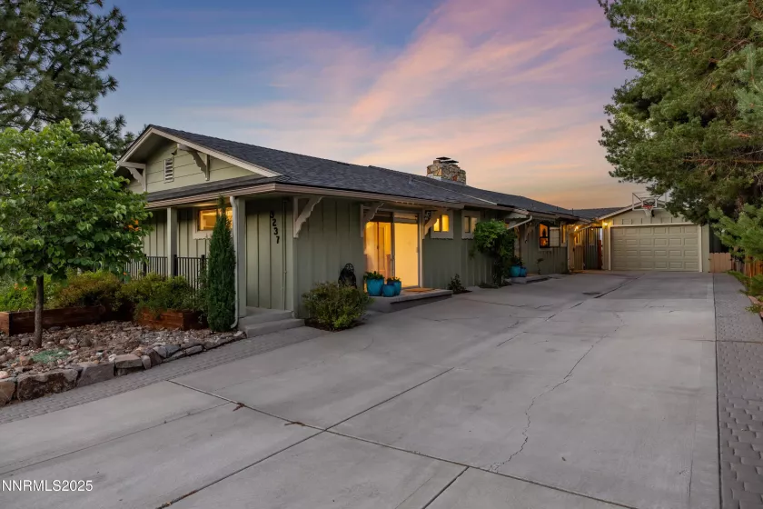 3237 Susileen, Reno, Nevada 89509, 3 Bedrooms Bedrooms, ,2 BathroomsBathrooms,Residential,Residential,Susileen,250054191