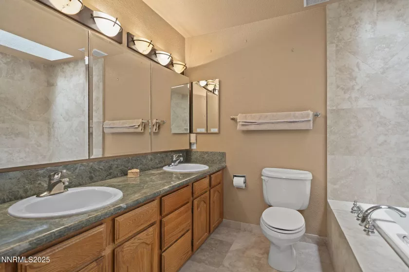 3601 Skyline, Reno, Nevada 89509, 2 Bedrooms Bedrooms, ,3 BathroomsBathrooms,Residential,Residential,Skyline,250054220