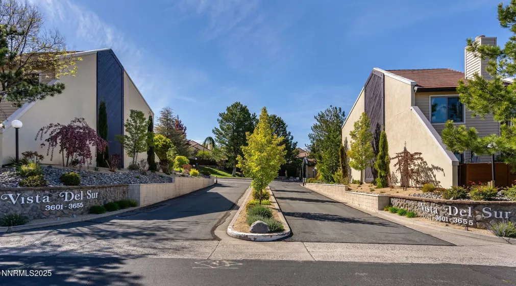 3601 Skyline, Reno, Nevada 89509, 2 Bedrooms Bedrooms, ,3 BathroomsBathrooms,Residential,Residential,Skyline,250054220