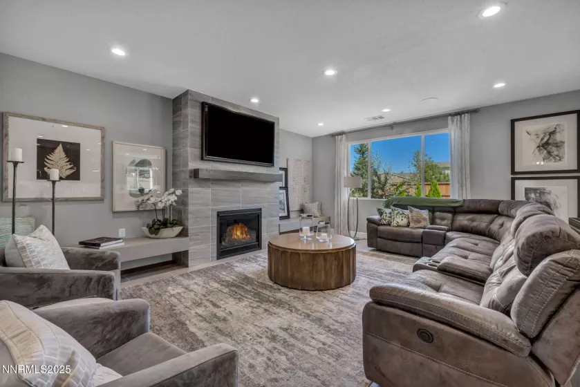 7938 Blue Earth, Sparks, Nevada 89436, 3 Bedrooms Bedrooms, ,3 BathroomsBathrooms,Residential,Residential,Blue Earth,250054222