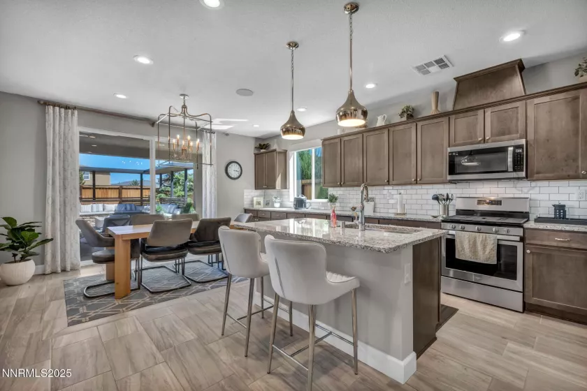 7938 Blue Earth, Sparks, Nevada 89436, 3 Bedrooms Bedrooms, ,3 BathroomsBathrooms,Residential,Residential,Blue Earth,250054222