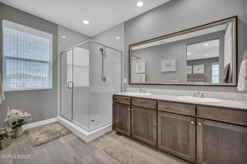 7938 Blue Earth, Sparks, Nevada 89436, 3 Bedrooms Bedrooms, ,3 BathroomsBathrooms,Residential,Residential,Blue Earth,250054222