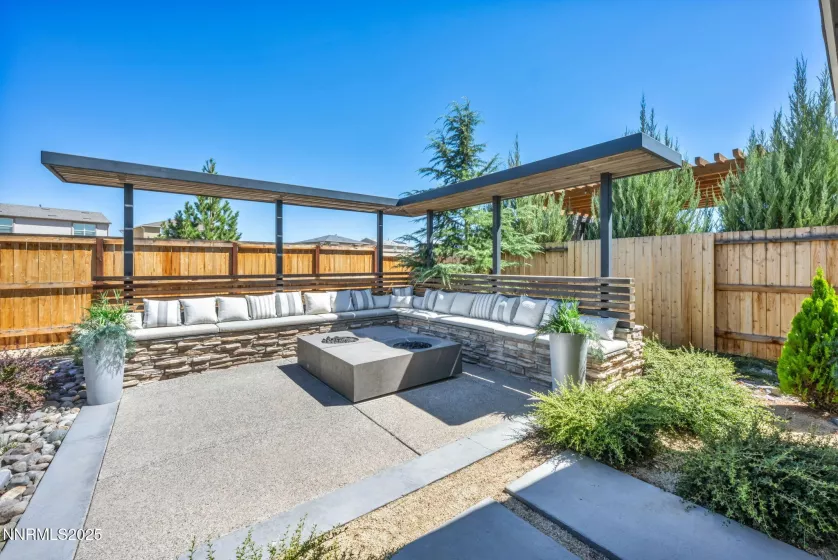 7938 Blue Earth, Sparks, Nevada 89436, 3 Bedrooms Bedrooms, ,3 BathroomsBathrooms,Residential,Residential,Blue Earth,250054222