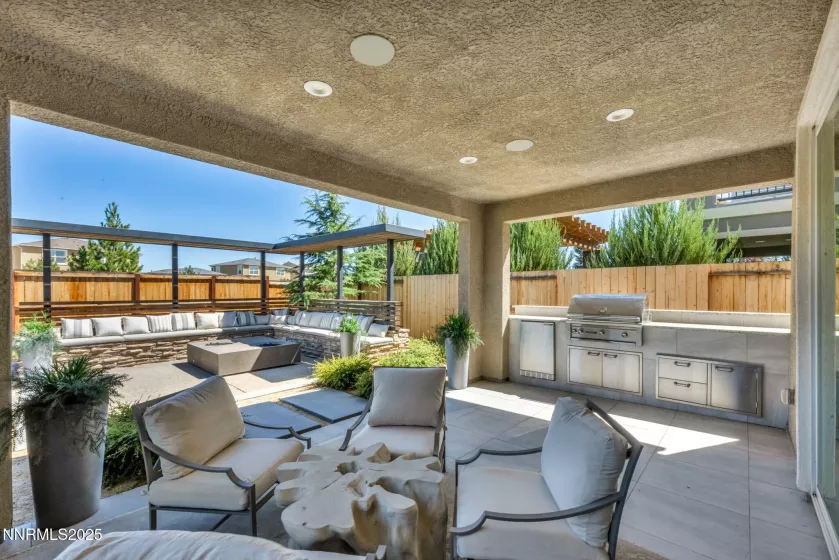 7938 Blue Earth, Sparks, Nevada 89436, 3 Bedrooms Bedrooms, ,3 BathroomsBathrooms,Residential,Residential,Blue Earth,250054222