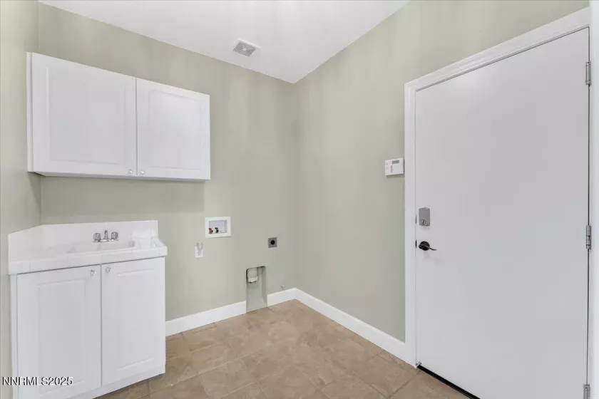6026 Quintessa, Sparks, Nevada 89436, 3 Bedrooms Bedrooms, ,3 BathroomsBathrooms,Residential,Residential,Quintessa,250054223