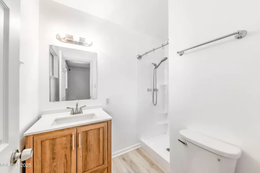 465 Lenwood Drive, Sparks, Nevada 89431, 3 Bedrooms Bedrooms, ,2 BathroomsBathrooms,Residential,Residential,Lenwood Drive,250054224