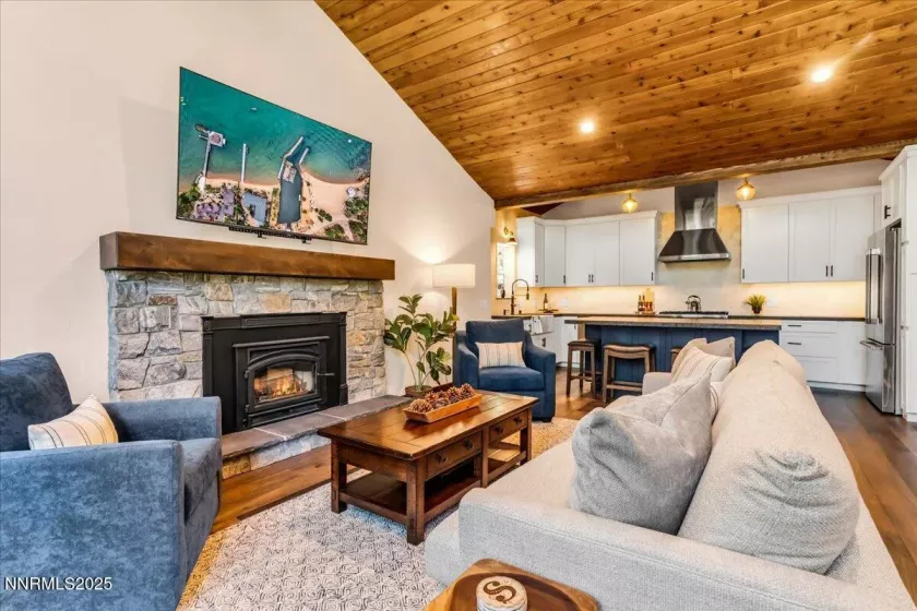 370 Summit, Stateline, Nevada 89449, 2 Bedrooms Bedrooms, ,3 BathroomsBathrooms,Residential,Residential,Summit,250054233
