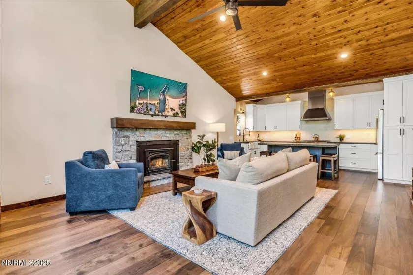 370 Summit, Stateline, Nevada 89449, 2 Bedrooms Bedrooms, ,3 BathroomsBathrooms,Residential,Residential,Summit,250054233