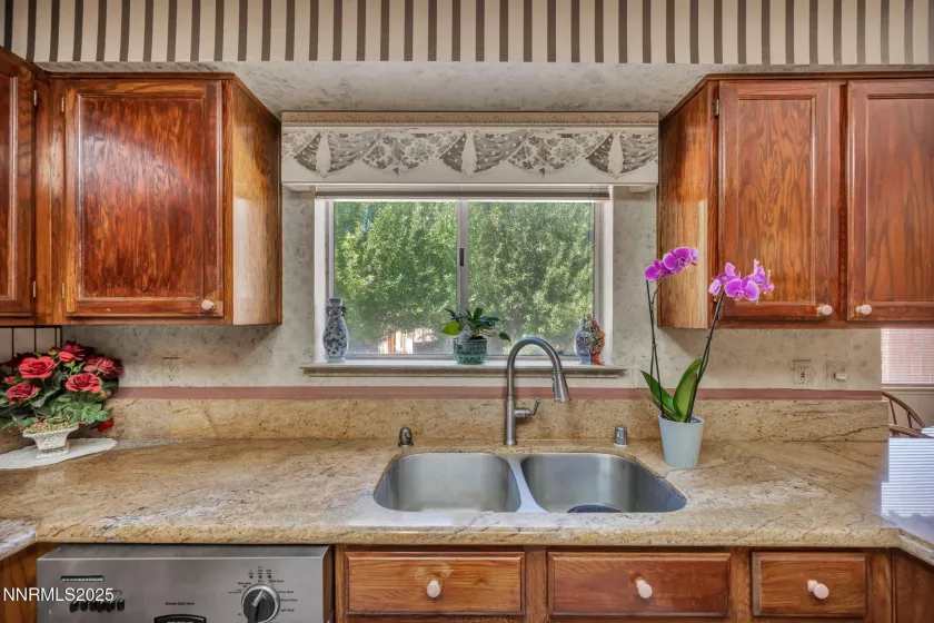 1701 Lantana, Minden, Nevada 89423, 3 Bedrooms Bedrooms, ,3 BathroomsBathrooms,Residential,Residential,Lantana,250054242