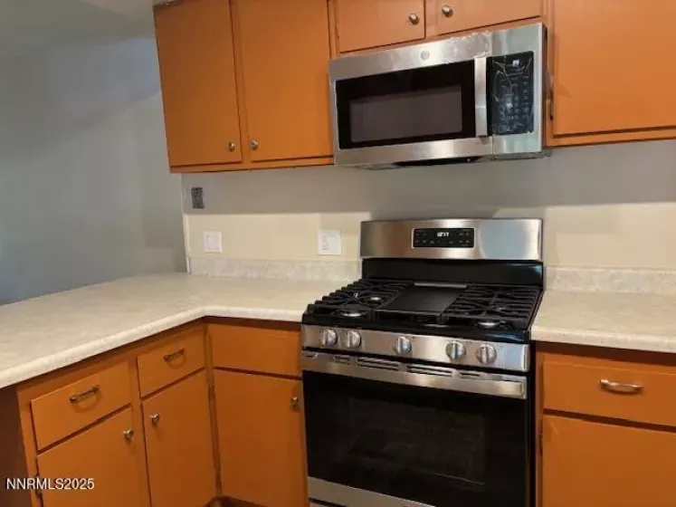 255 Zircon, Reno, Nevada 89521, 3 Bedrooms Bedrooms, ,3 BathroomsBathrooms,Residential,Residential,Zircon,250054248