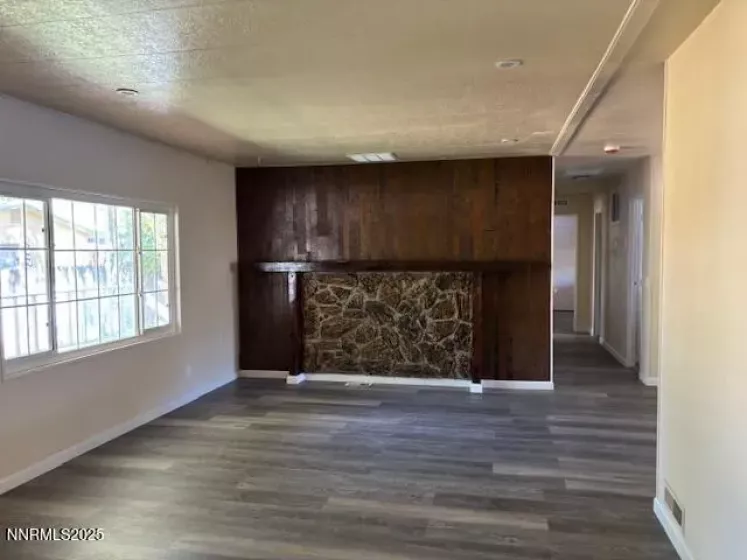 255 Zircon, Reno, Nevada 89521, 3 Bedrooms Bedrooms, ,3 BathroomsBathrooms,Residential,Residential,Zircon,250054248