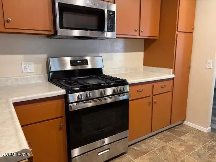 255 Zircon, Reno, Nevada 89521, 3 Bedrooms Bedrooms, ,3 BathroomsBathrooms,Residential,Residential,Zircon,250054248