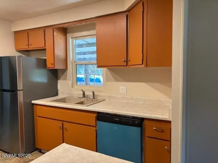 255 Zircon, Reno, Nevada 89521, 3 Bedrooms Bedrooms, ,3 BathroomsBathrooms,Residential,Residential,Zircon,250054248