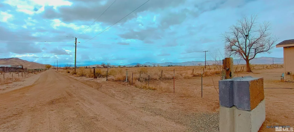 1 Spence, Yerington, Nevada 89447, 2 Bedrooms Bedrooms, ,2 BathroomsBathrooms,Residential,Residential,Spence,250004367