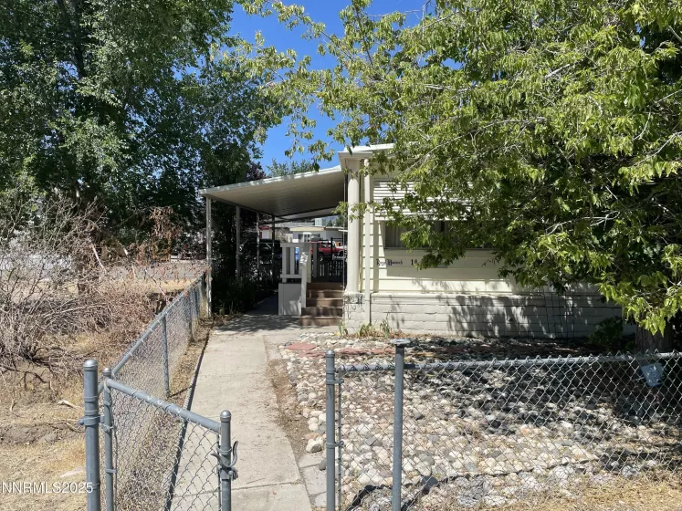 1236 Kingslane, Gardnerville, Nevada 89410, 2 Bedrooms Bedrooms, ,2 BathroomsBathrooms,Residential,Residential,Kingslane,250054263