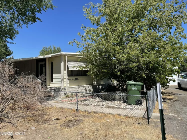 1236 Kingslane, Gardnerville, Nevada 89410, 2 Bedrooms Bedrooms, ,2 BathroomsBathrooms,Residential,Residential,Kingslane,250054263