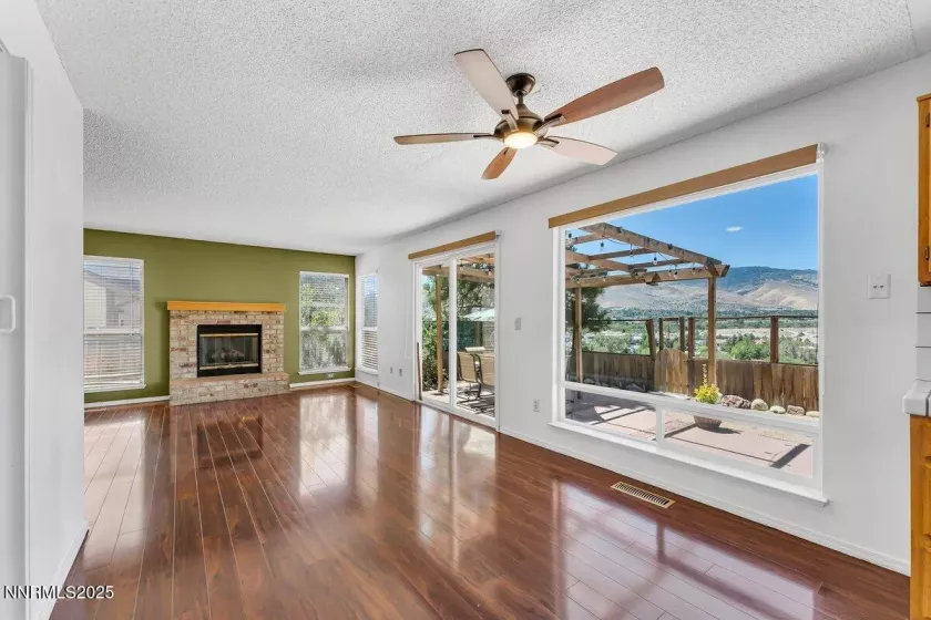 4642 Canyon Ridge, Reno, Nevada 89523, 3 Bedrooms Bedrooms, ,3 BathroomsBathrooms,Residential,Residential,Canyon Ridge,250054267
