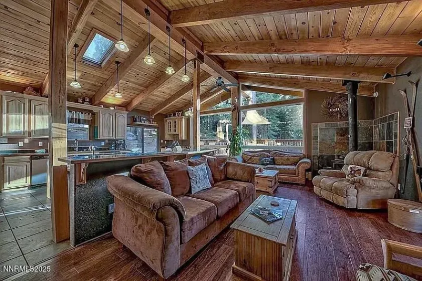 692 Kingsbury Grade, Stateline, Nevada 89449, 5 Bedrooms Bedrooms, ,5 BathroomsBathrooms,Residential,Residential,Kingsbury Grade,250054298