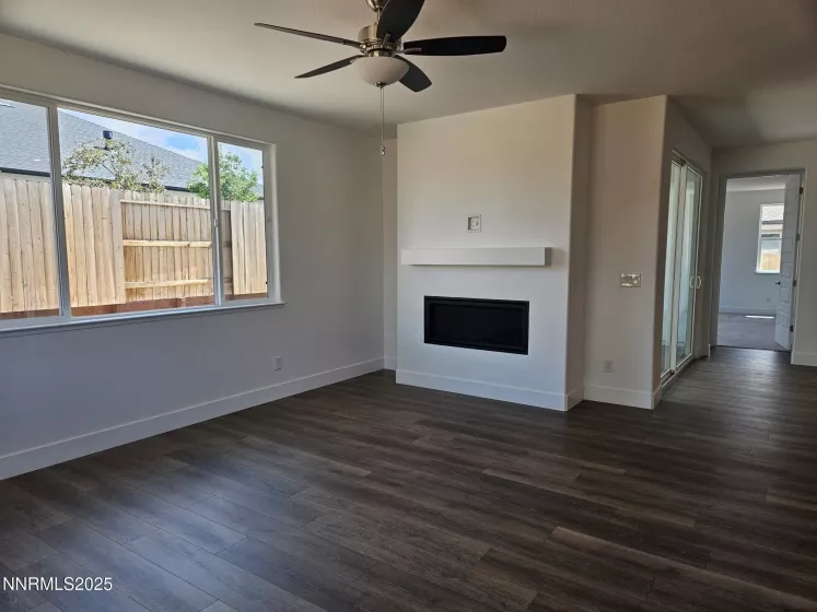 1205 Spur, Gardnerville, Nevada 89410, 3 Bedrooms Bedrooms, ,2 BathroomsBathrooms,Residential,Residential,Spur,250052701
