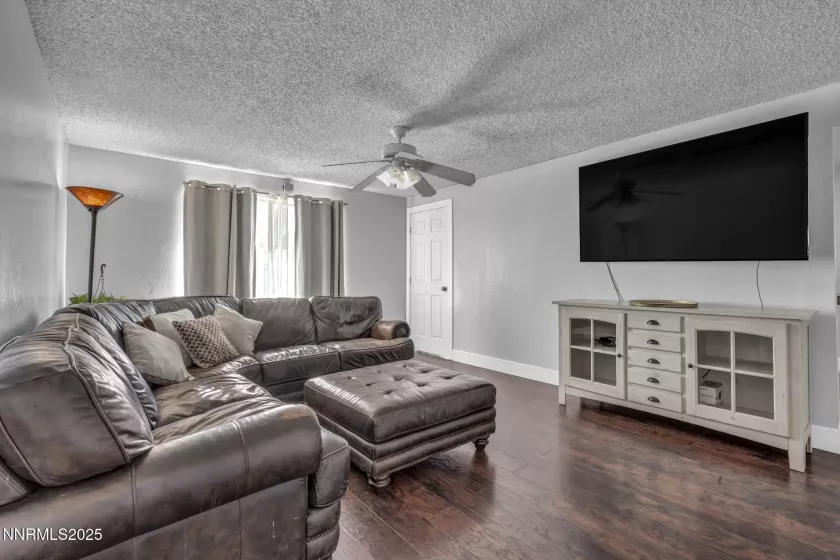 4405 Mesa Grande, Reno, Nevada 89502, 3 Bedrooms Bedrooms, ,2 BathroomsBathrooms,Residential,Residential,Mesa Grande,250054325