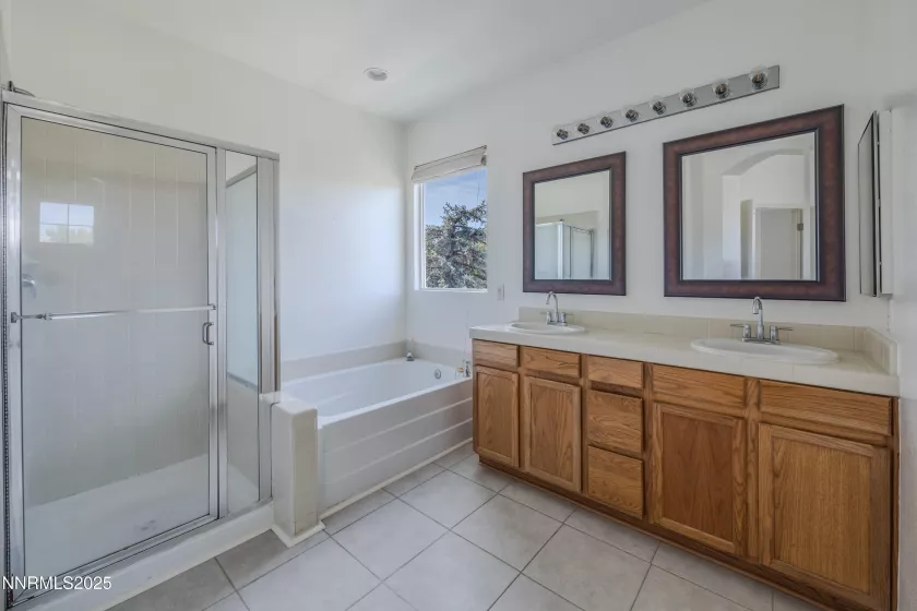 1125 Tule, Reno, Nevada 89521, 3 Bedrooms Bedrooms, ,3 BathroomsBathrooms,Residential,Residential,Tule,250054328