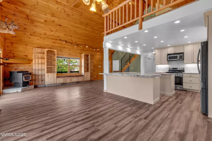 10310 Matterhorn, Reno, Nevada 89506, 3 Bedrooms Bedrooms, ,2 BathroomsBathrooms,Residential,Residential,Matterhorn,250054330