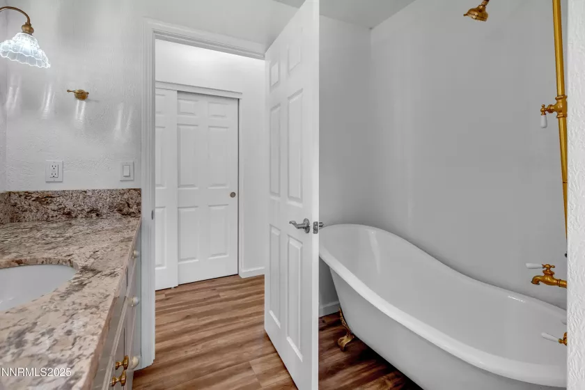 10310 Matterhorn, Reno, Nevada 89506, 3 Bedrooms Bedrooms, ,2 BathroomsBathrooms,Residential,Residential,Matterhorn,250054330