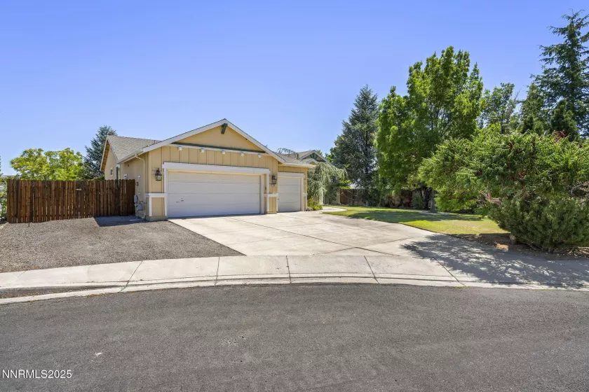 2755 Falcon View, Spanish Springs, Nevada 89436, 4 Bedrooms Bedrooms, ,2 BathroomsBathrooms,Residential,Residential,Falcon View,250054334