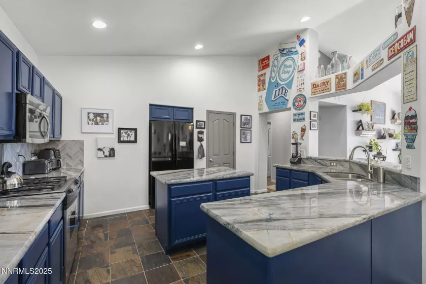 2755 Falcon View, Spanish Springs, Nevada 89436, 4 Bedrooms Bedrooms, ,2 BathroomsBathrooms,Residential,Residential,Falcon View,250054334